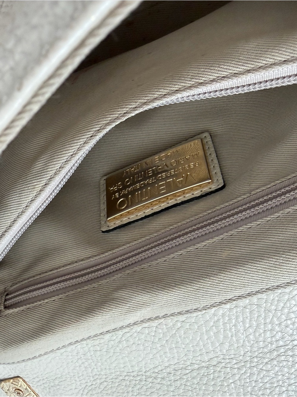 Valentino By Mario Valentino Cream Pebbled Leather Shoulder Bag with V Logo - Picture 6 of 15